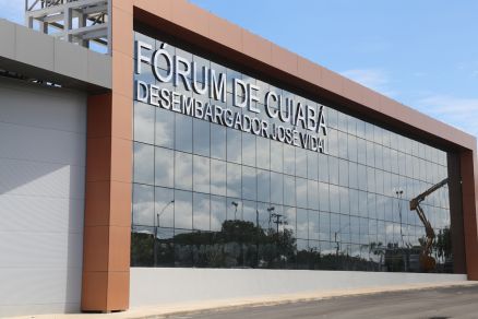 Juiz condena advogado à detenção por não devolver processo