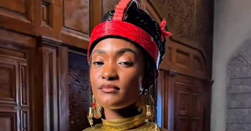 Erika Januza, protagonista de A Nobreza do Amor, é hospitalizada e interrompe filmagens urgentemente
