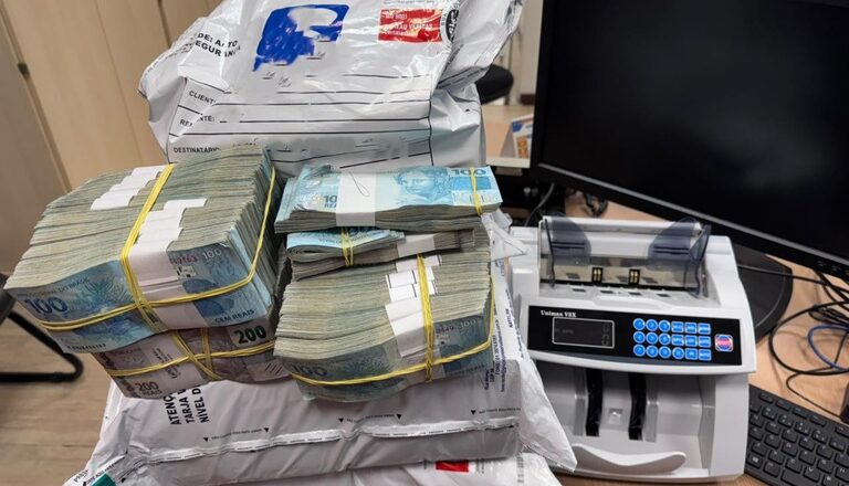 Assessor de deputado federal e marilienses são presos com R$ 2,7 milhões em Recife