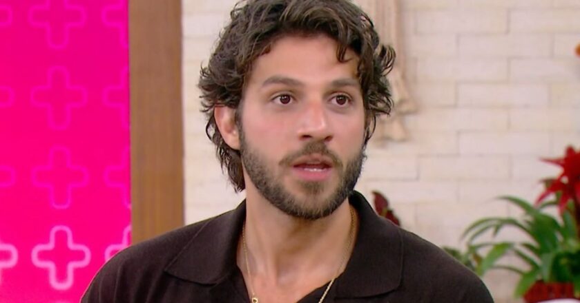 Chay Suede desabafa sobre sua relação com Rebelde e a Record após nova fase na Globo
