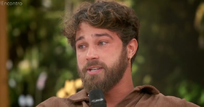 André Luiz Frambach se emociona ao relembrar momentos ao lado de Larissa Manoela na Globo