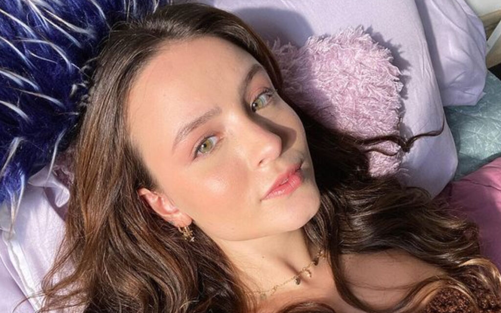 Larissa Manoela é hospitalizada e submetida a procedimento cirúrgico após desmentir rumores de gravidez