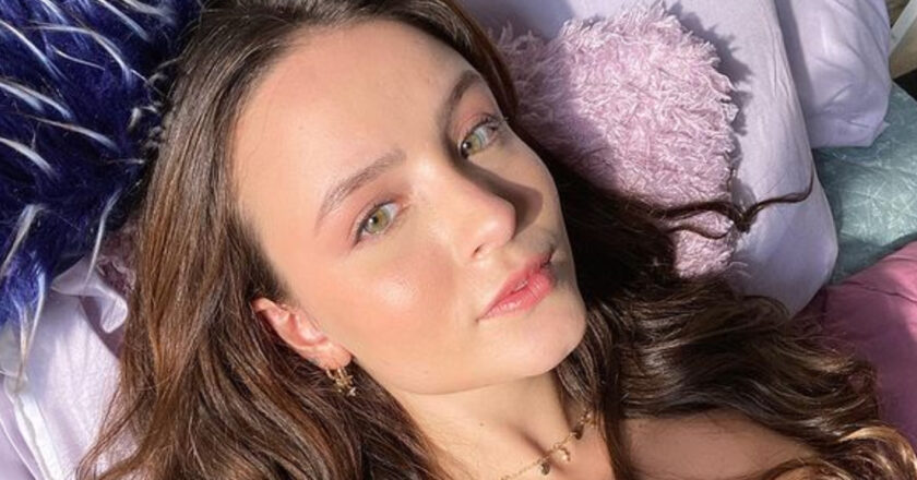 Larissa Manoela é hospitalizada e submetida a procedimento cirúrgico após desmentir rumores de gravidez