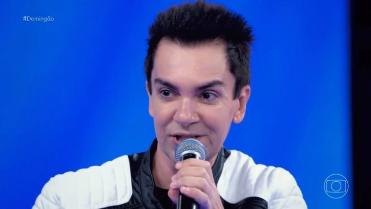 Regis Danese se emociona ao revelar sua casa destruída pelo incêndio na Globo
