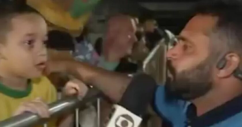 Jornalista da Globo é pego de surpresa por brincadeira de criança sobre Neymar