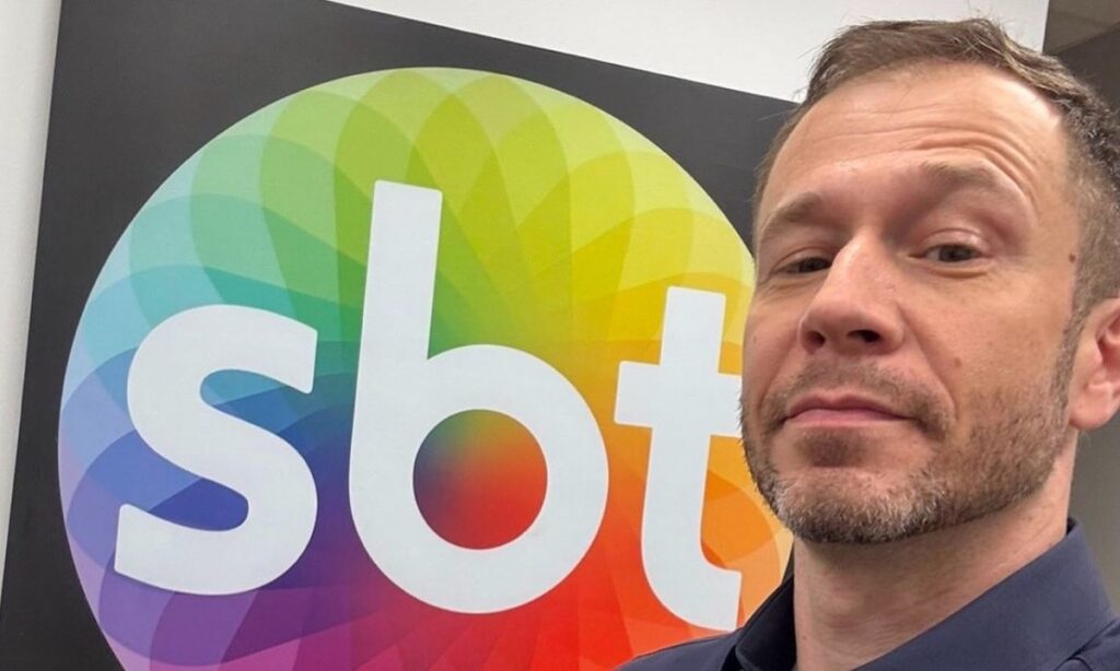 SBT mira vitória em cima de Luciano Huck e escala Tiago Leifert aos domingos
