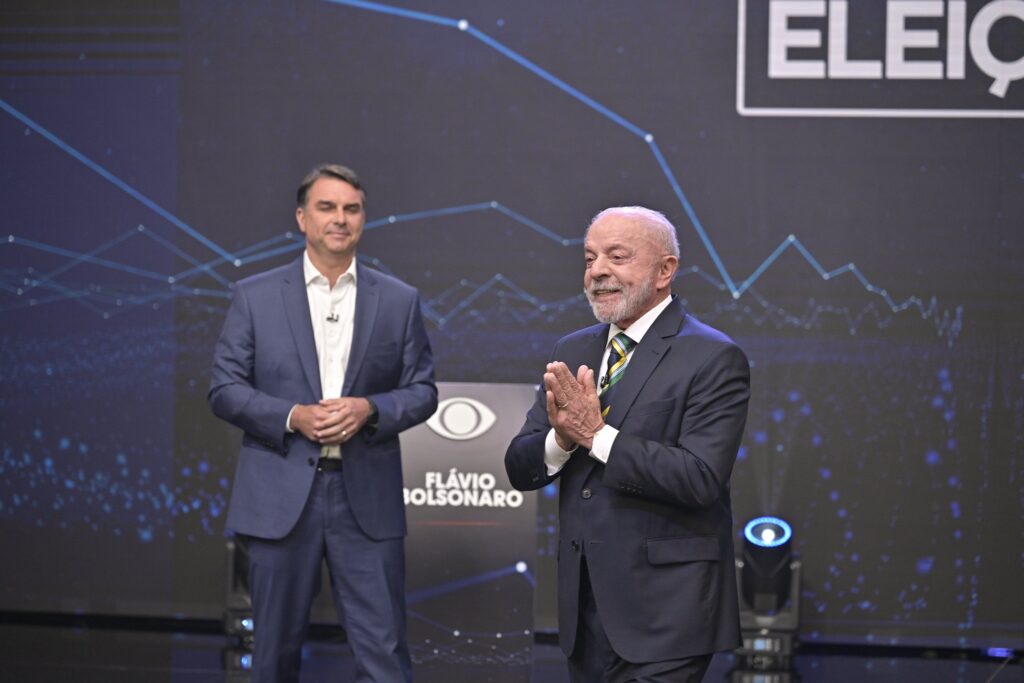 Globo se despede de Flávio Bolsonaro e estabelece diretrizes para o debate final da corrida presidencial